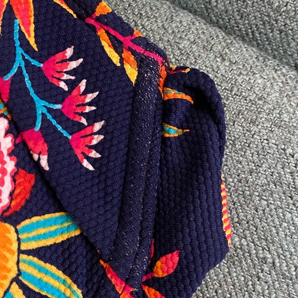 Tommy Bahama Women's Printed Bra-Size Underwire Halter Bikini Top Sz 36 C NWT - Picture 5 of 7